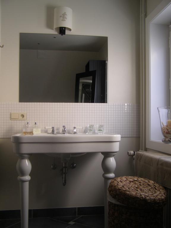Huyze-Peppins Bed & Breakfast Maldegem Exterior photo